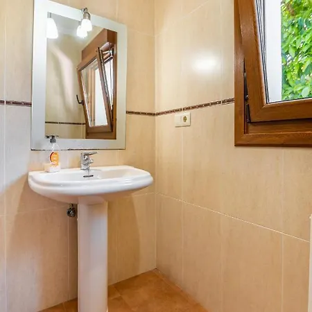 Privados Con Jardin Y Barbacoa Compartida En