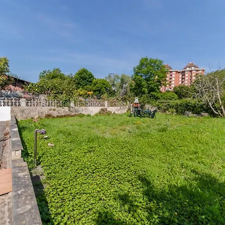 Privados Con Jardin Y Barbacoa Compartida En * Laredo