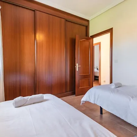 Privados Con Jardín Y Barbacoa Compartida En Laredo