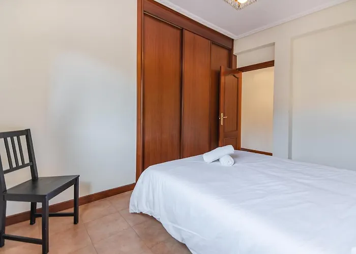 Privados Con Jardin Y Barbacoa Compartida En * Laredo